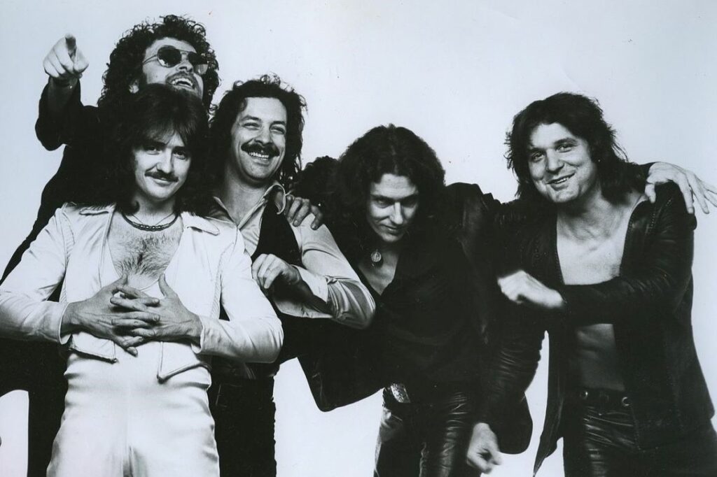 1200px-Blue_Oyster_Cult_1977_publicity_photo